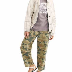 Free People We The Free Remy Printed Flare Cargo Pants Green Camo New Size 27